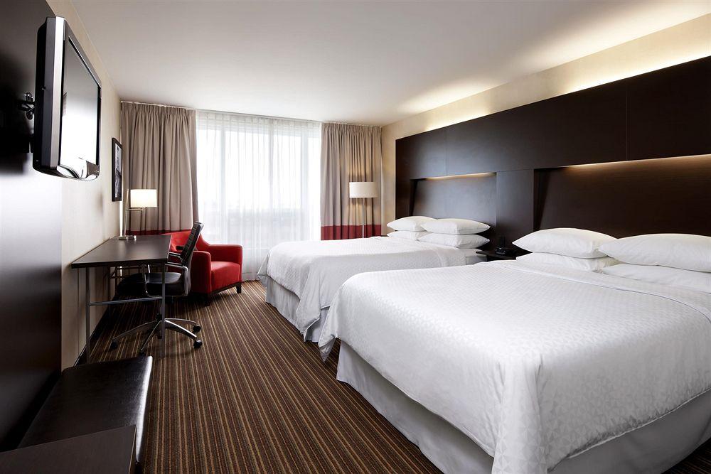 Four Points By Sheraton Levis Convention Centre Exterior foto