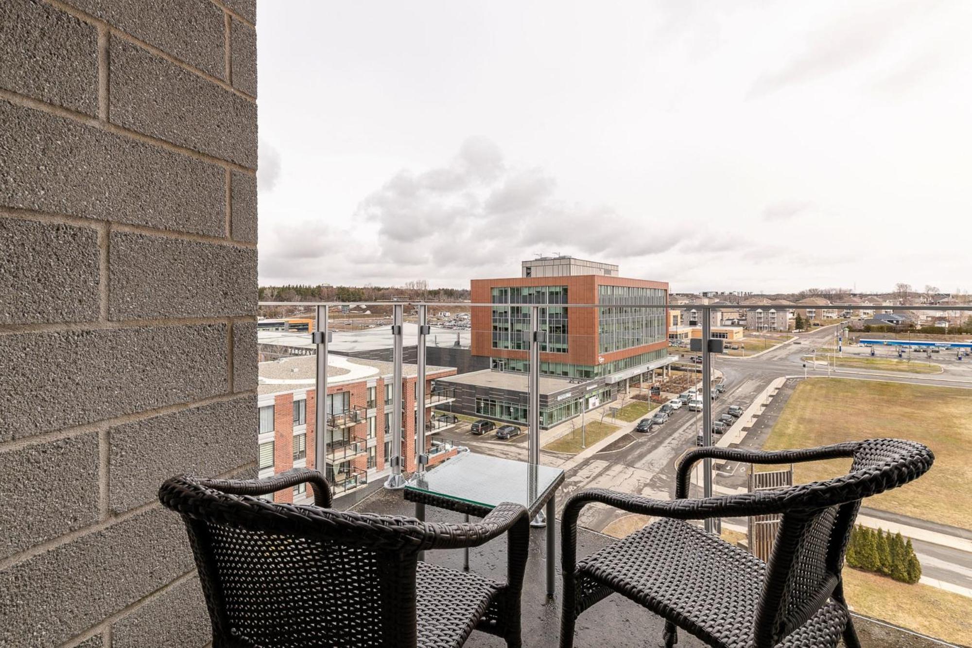 Four Points By Sheraton Levis Convention Centre Exterior foto