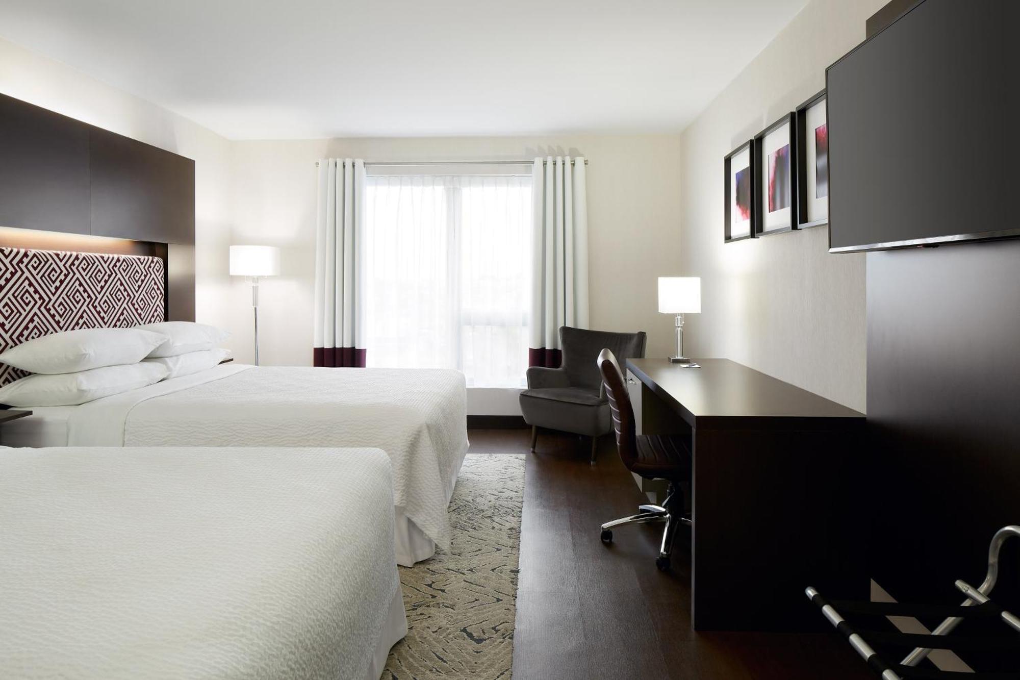 Four Points By Sheraton Levis Convention Centre Exterior foto